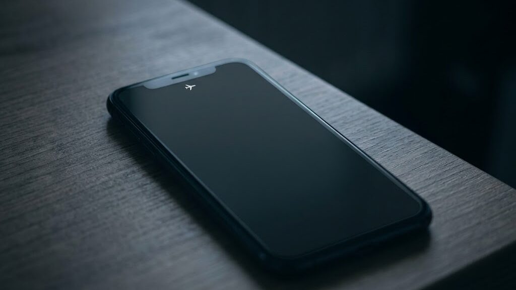 機内モードで緊急地震速報を受信できなかったスマートフォンの画面